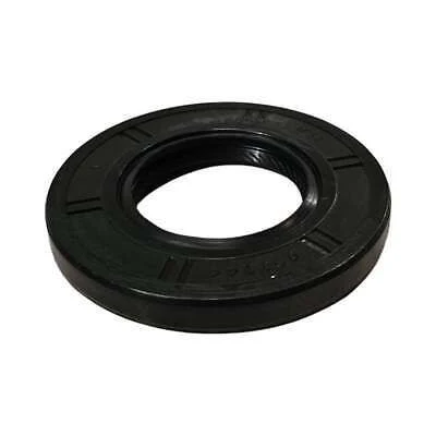 Oil Seal for Nissan Navara D21/D22/D23/NP300 2.5 3.0 Patrol Y62 5.6 GTR R35 3.8