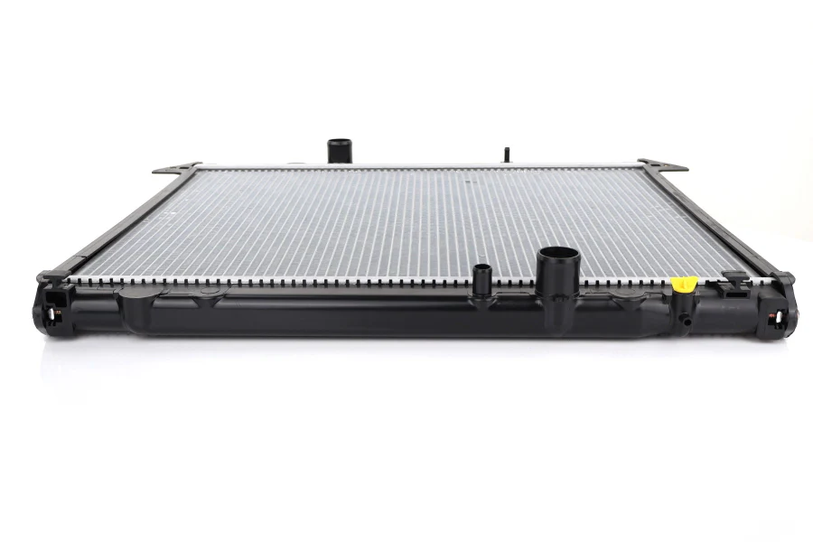 Radiator For Toyota Hilux KUN16R KUN26R 3.0L 1KDFTV Manual Only 2005-2016 - Image 2